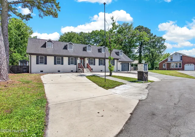 Homes for sale in New Bern, NC | 107 Boatswain Dr, New Bern, NC 28562 | MLS# 100587027