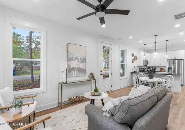 2nd image of 4211 Spirea Dr #C, Wilmington, NC 28403 | MLS# 100539626