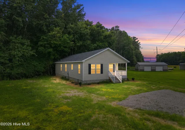 Photo 2 of Single family home for sale at 133 Pinewood Dr, Ahoskie, NC 27910 | MLS# 100596665 | Listing updated on 2026-09-15