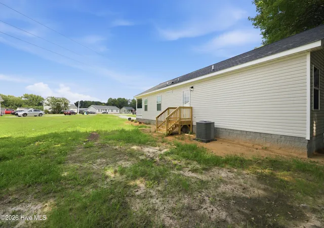Photo 4 of Single family home for sale at 133 Pinewood Dr, Ahoskie, NC 27910 | MLS# 100596665 | Listing updated on 2026-09-15