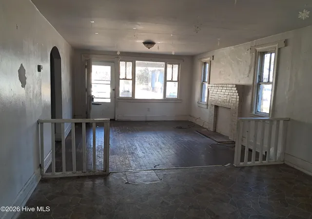 Photo 3 of Single family home for sale at 509 Lincoln St, Kinston, NC 28501 | MLS# 100543203 | Listing updated on 2026-07-13
