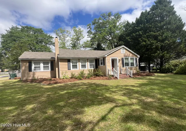 Photo 4 of Single family home for sale at 310 S Howard Cir, Tarboro, NC 27886 | MLS# 100569872 | Listing updated on 2026-08-17