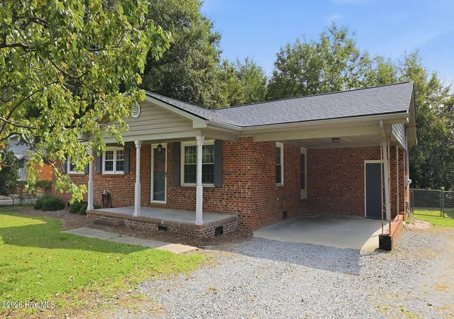Photo 3 of Single family home for sale at 100 N Parks Dr, Pikeville, NC 27863 | MLS# 100596062 | Listing updated on 2026-09-02