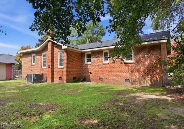 Photo 3 of Single family home for sale at 100 N Parks Dr, Pikeville, NC 27863 | MLS# 100596062 | Listing updated on 2026-09-02