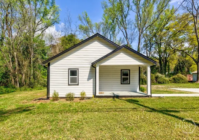 1st image of 206 Walker Dr, Monroe, GA 30655 | MLS# CL352115