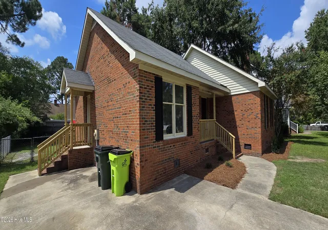 Photo 3 of Single family home for sale at 2342 Miller Cir, Winterville, NC 28590 | MLS# 100599720 | Listing updated on 2026-09-01