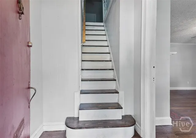 Photo 3 of Single family home for sale at 526 Durant Ave, Savannah, GA 31404 | MLS# SA363436 | Listing updated on 2026-09-18