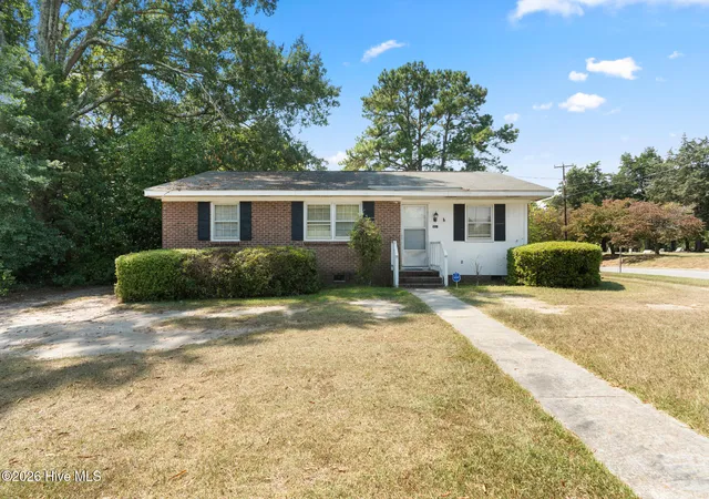 Photo 1 of Single family home for sale at 301 Tuskeegee Dr, Laurinburg, NC 28352 | MLS# 100593985 | Listing updated on 2026-08-05