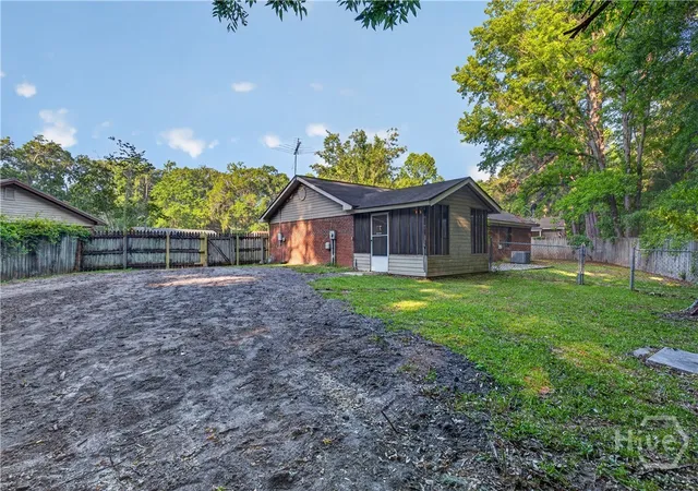 Homes for sale in Hinesville, GA | 720 Thornwood Wy, Hinesville, GA 31313 | MLS# SA354320
