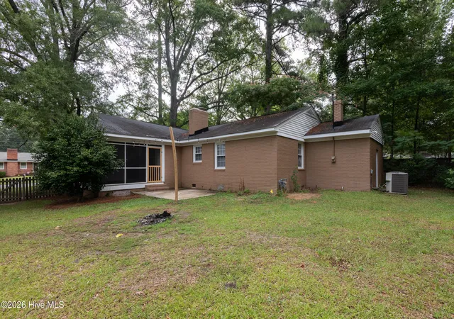 Homes for sale in Greenville, NC | 1719 Beaumont Dr, Greenville, NC 27858 | MLS# 100587826