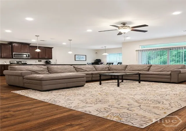 Photo 2 of Single family home for sale at 22 Headlands Ct, Savannah, GA 31407 | MLS# SA359536 | Listing updated on 2026-09-10