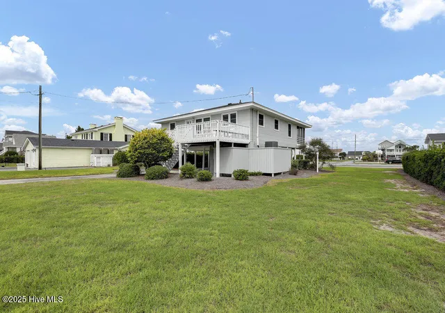 Photo 3 of Single family home for sale at 1040 Ocean Blvd, Holly Ridge, NC 28445 | MLS# 100524042 | Listing updated on 2026-09-14