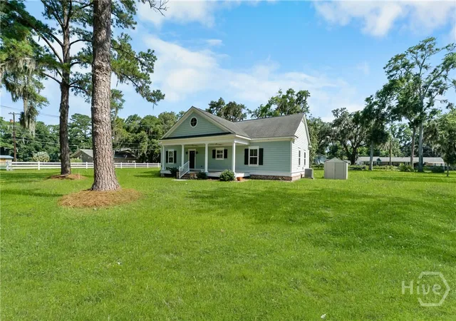 Photo 1 of Single family home for sale at 262 A Shipyard Rd, Savannah, GA 31406 | MLS# SA359401 | Listing updated on 2026-08-22