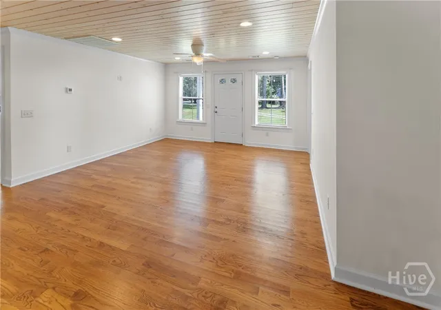 Photo 3 of Single family home for sale at 262 A Shipyard Rd, Savannah, GA 31406 | MLS# SA359401 | Listing updated on 2026-08-22