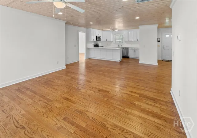 Photo 4 of Single family home for sale at 262 A Shipyard Rd, Savannah, GA 31406 | MLS# SA359401 | Listing updated on 2026-08-22
