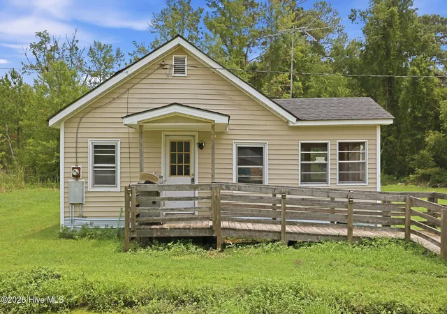 Photo 2 of Single family home for sale at 800 Goat Neck Rd, Columbia, NC 27925 | MLS# 100590530 | Listing updated on 2026-09-02
