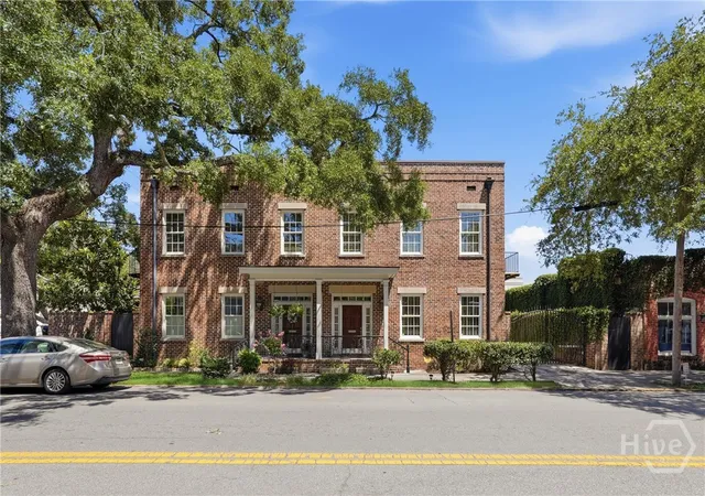 Photo 1 of Townhouse for sale at 464 Montgomery St, Savannah, GA 31401 | MLS# SA360871 | Listing updated on 2026-07-24