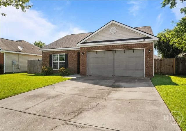 Photo 2 of Single family home for sale at 8 Rainier Ln, Savannah, GA 31405 | MLS# SA361855 | Listing updated on 2026-09-19