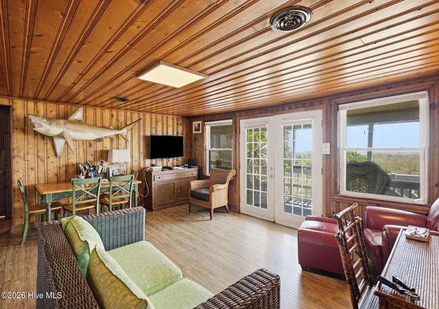3rd image of 500 Carolina Beach Ave N, Carolina Beach, NC 28428 | MLS# 100585169