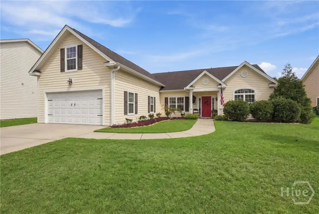 Photo 1 of Single family home for sale at 6 Olde Gate Ct, Pooler, GA 31322 | MLS# SA365757 | Listing updated on 2026-10-06