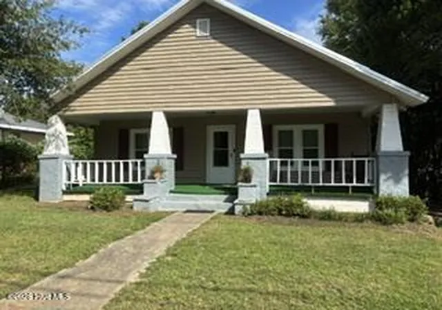 Photo 2 of Single family home for sale at 932 Walnut St, Louisville, GA 30434 | MLS# 100587839 | Listing updated on 2026-07-26