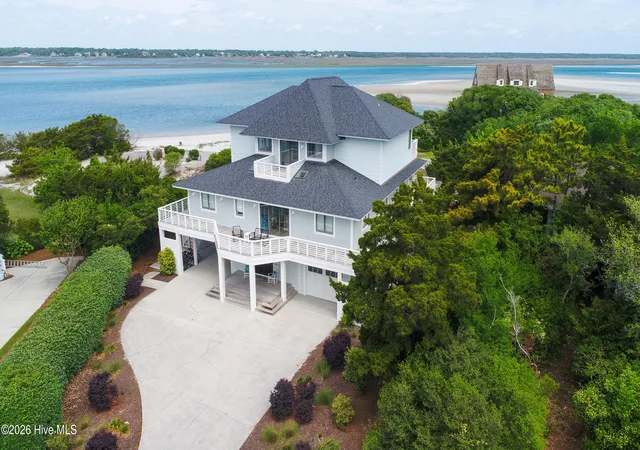 Photo 4 of Single family home for sale at 5 Oyster Catcher Rd, Wilmington, NC 28411 | MLS# 100560154 | Listing updated on 2026-09-08