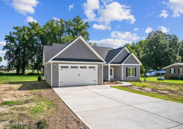 Photo 3 of Single family home for sale at 507 N Hillandale Dr, Fremont, NC 27830 | MLS# 100567583 | Listing updated on 2026-08-18
