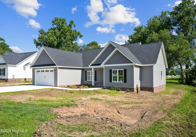 Photo 3 of Single family home for sale at 507 N Hillandale Dr, Fremont, NC 27830 | MLS# 100567583 | Listing updated on 2026-08-18