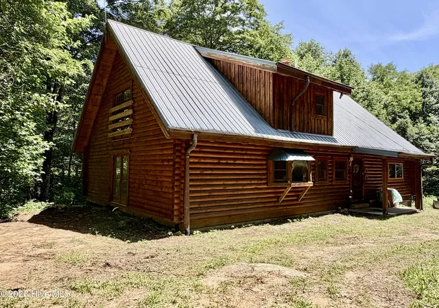 Photo 1 of Single family home for sale at 4181 Huffman Crk Rd #32, Robbinsville, NC 28771 | MLS# 100594515 | Listing updated on 2026-08-06