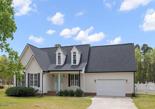 Photo 1 of Single family home for sale at 724 Iris Bryant Rd, Dunn, NC 28334 | MLS# 100587788 | Listing updated on 2026-07-10