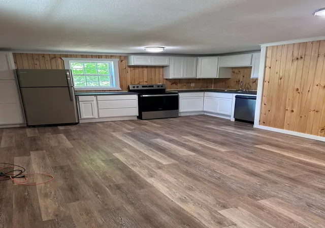 Photo 3 of Single family home for sale at 81 Hill St, Murphy, NC 28906 | MLS# 98544603 | Listing updated on 2026-07-30