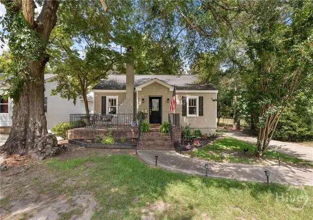 Homes for sale in Waynesboro, GA | 410 Jones Ave, Waynesboro, GA 30830 | MLS# SA359676