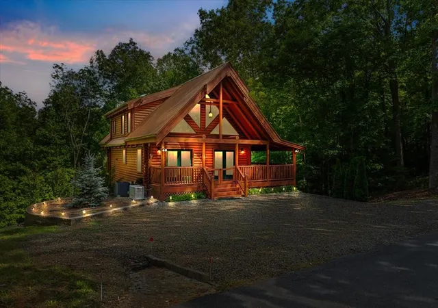 Photo 2 of Single family home for sale at 273 Ridgewood Dr, Murphy, NC 28906 | MLS# 98544118 | Listing updated on 2026-07-23