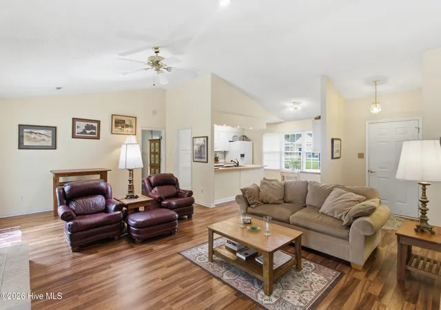 Homes for sale in New Bern, NC | 1820 Caracara Dr, New Bern, NC 28560 | MLS# 100581171
