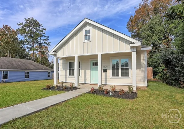 Homes for sale in Savannah, GA | 1520 E 56th St, Savannah, GA 31404 | MLS# SA344284