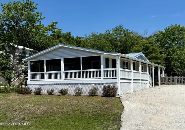 Homes for sale in Hampstead, NC | 1510 Kings Landing Rd, Hampstead, NC 28443 | MLS# 100578359