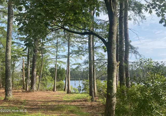 15th image of 5316 Trade Winds Rd, New Bern, NC 28560 | MLS# 100568406