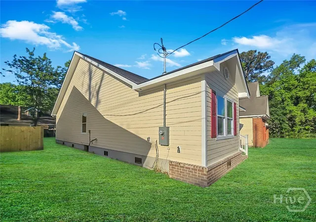 Homes for sale in Savannah, GA | 2003 Tuskegee St, Savannah, GA 31405 | MLS# SA342716