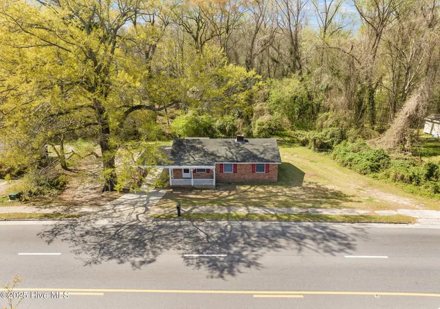 image of 3630 E 10th St, Greenville, NC 27858 | MLS# 100494202