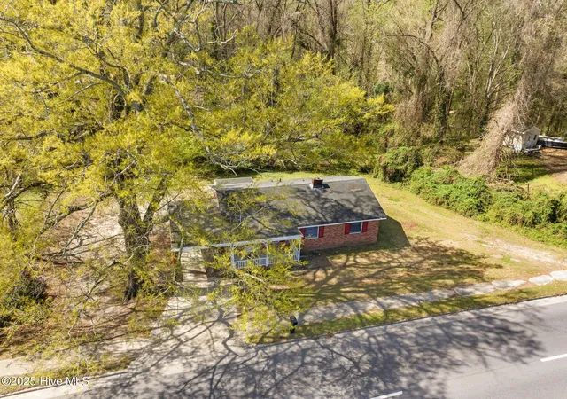 image of 3630 E 10th St, Greenville, NC 27858 | MLS# 100494202