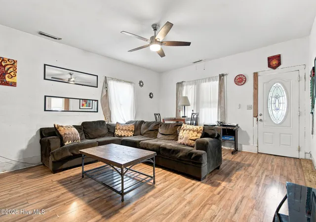 Photo 4 of Single family home for sale at 1006 S 5th Avenue, Wilmington, NC 28401 | MLS# 100594072 | Listing updated on 2026-08-05