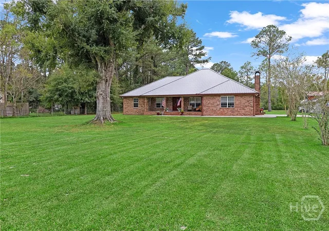 Photo 2 of Single family home for sale at 5298 E Glynn Ave, Brunswick, GA 31523 | MLS# SA362696 | Listing updated on 2026-09-23