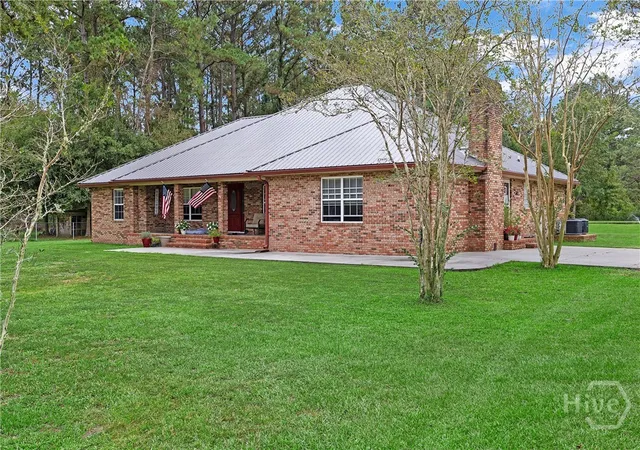Photo 3 of Single family home for sale at 5298 E Glynn Ave, Brunswick, GA 31523 | MLS# SA362696 | Listing updated on 2026-09-23