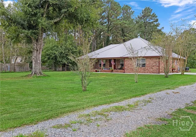 Photo 3 of Single family home for sale at 5298 E Glynn Ave, Brunswick, GA 31523 | MLS# SA362696 | Listing updated on 2026-09-23