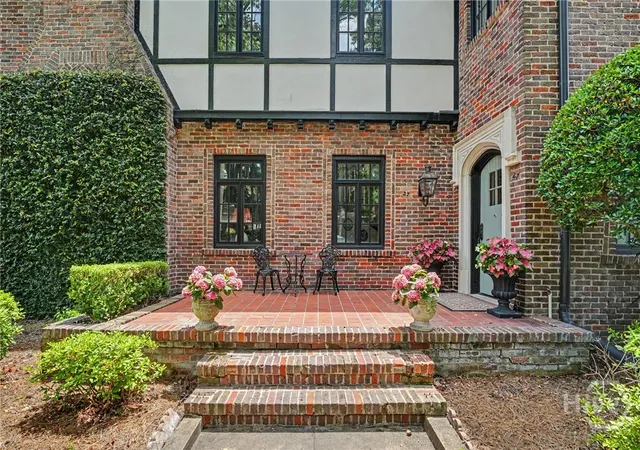 4th image of 27 E 49Th St, Savannah, GA 31405 | MLS# SA359552