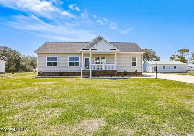 2nd image of 204 Nelson St, Harkers Island, NC 28531 | MLS# 100563043