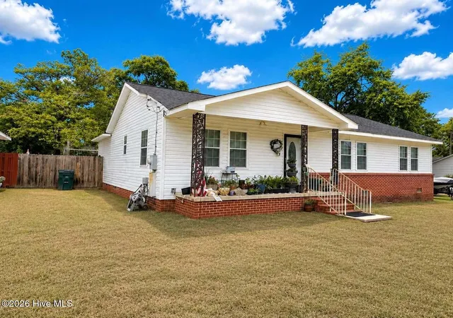 Photo 2 of Single family home for sale at 803 Rice St, Hamlet, NC 28345 | MLS# 100588911 | Listing updated on 2026-09-05