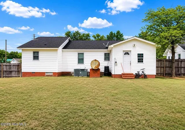 Photo 3 of Single family home for sale at 803 Rice St, Hamlet, NC 28345 | MLS# 100588911 | Listing updated on 2026-09-05