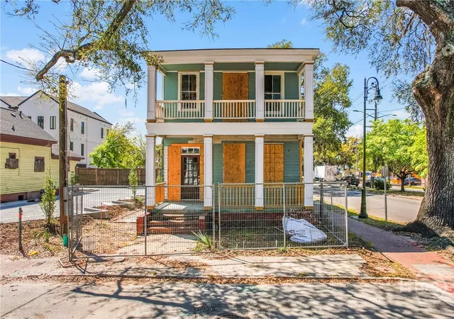 Homes for sale in Savannah, GA | 423 W 42Nd St, Savannah, GA 31401 | MLS# SA352355