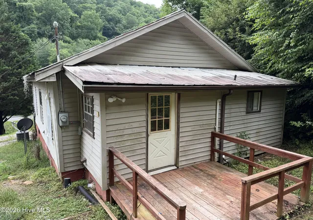 Photo 2 of Single family home for sale at 6686 Nc Hwy 141, Marble, NC 28905 | MLS# 100589657 | Listing updated on 2026-07-24